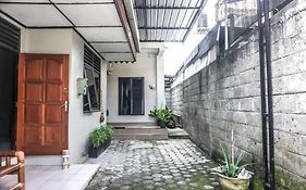RedDoorz Syariah At Berlian Homestay Wirobrajan